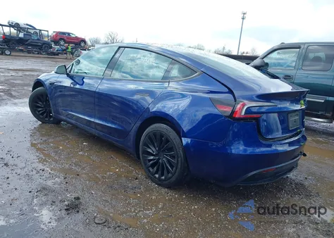 2024 Tesla Model 3 Long Range Dual Motor All-Wheel Drive z USA, uszkodzony, nr VIN 5YJ3E1EBXRF756738